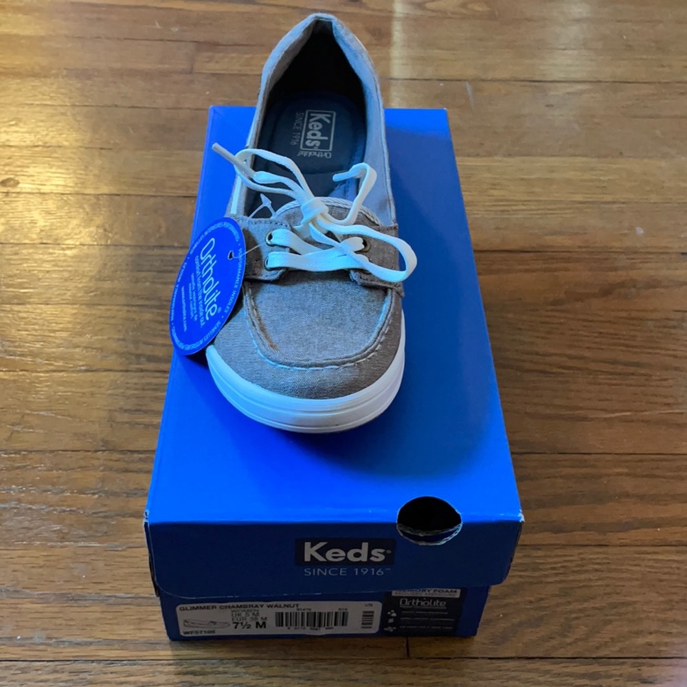 NWTs Keds Glimmer Chambray Walnut. Color is A mix between light gray and tan.